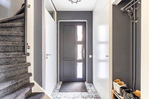 Foto - Te koop: 2-1- kapwoning met oprit!